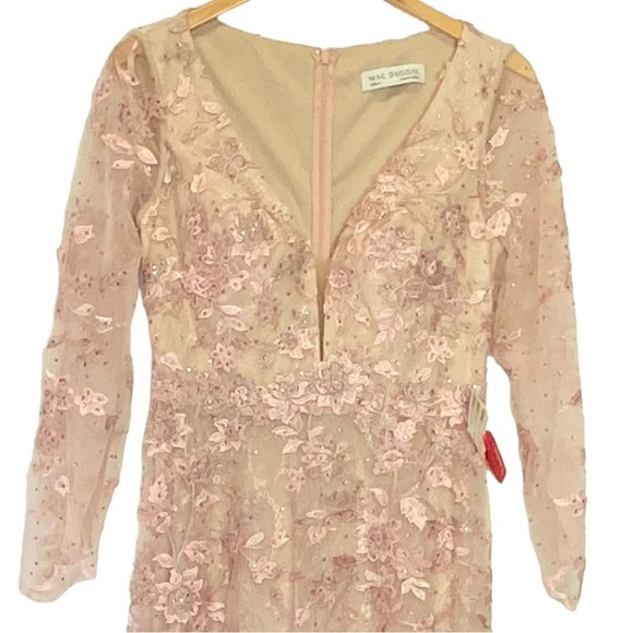 Mac Duggal floral applique illusion gown - Picture 3 of 13